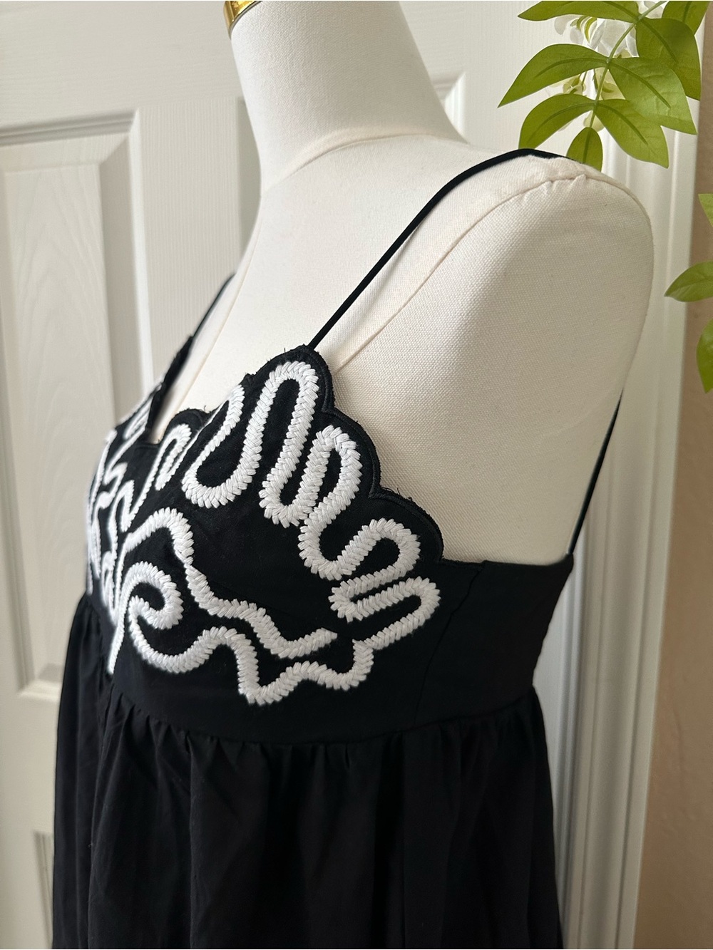Commense - Black Maxi Dress with White Embroidered Bodice - Picture 4 of 8